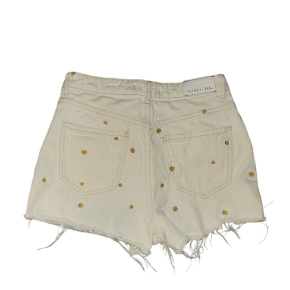 KHAKI AND BLUE DAISY SHORTS. ^ - Picture 3 of 6